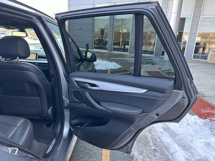 Vehicle view 59