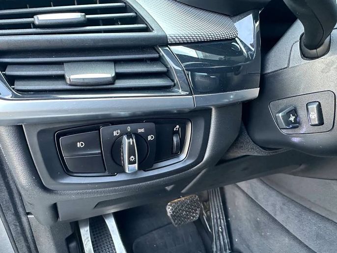 Vehicle view 77