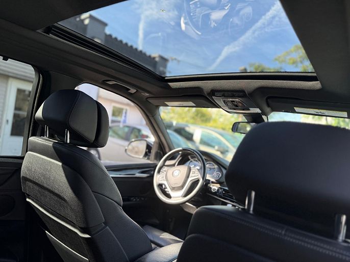 Vehicle view 7