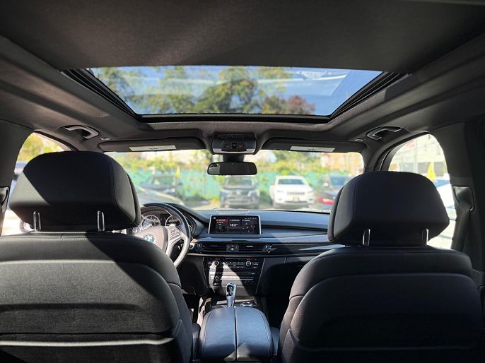 Vehicle view 8