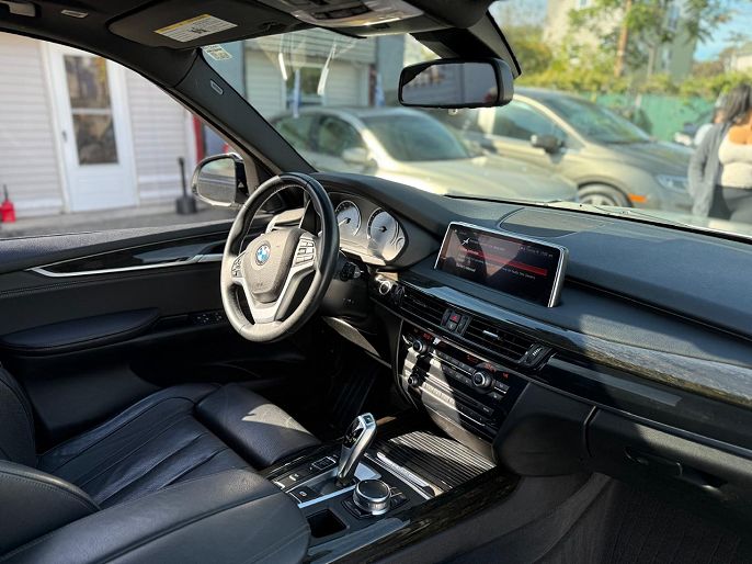 Vehicle view 9