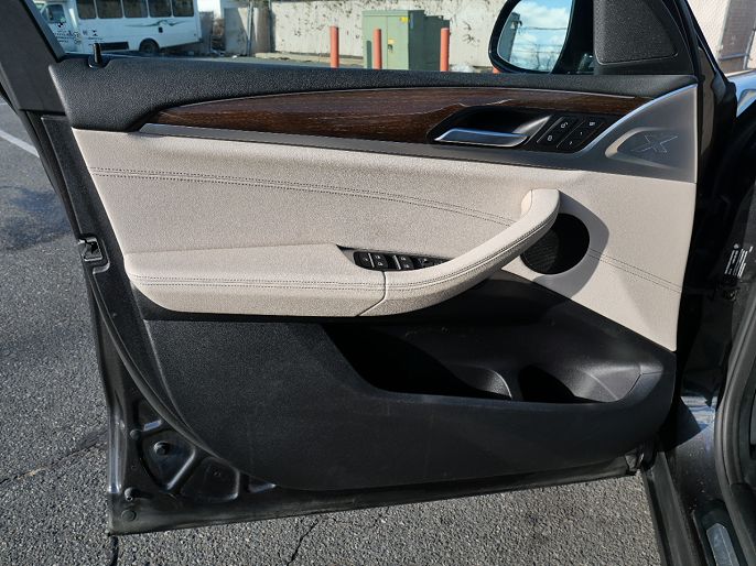 Vehicle view 12