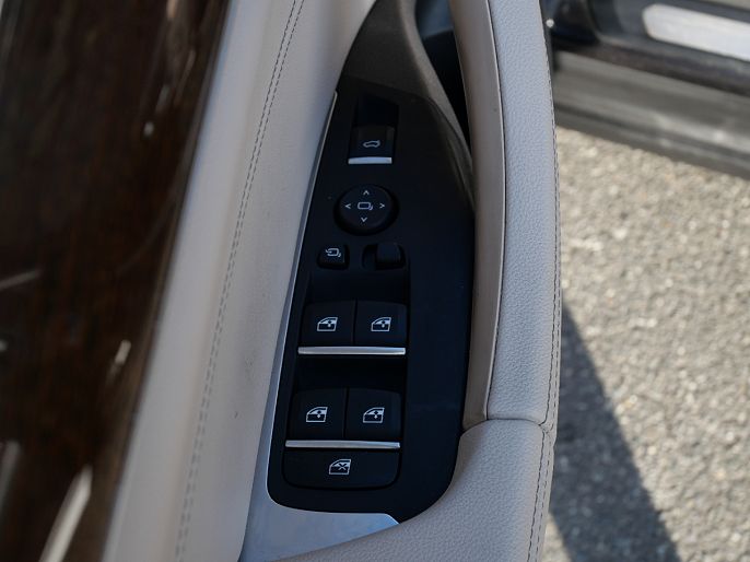 Vehicle view 13