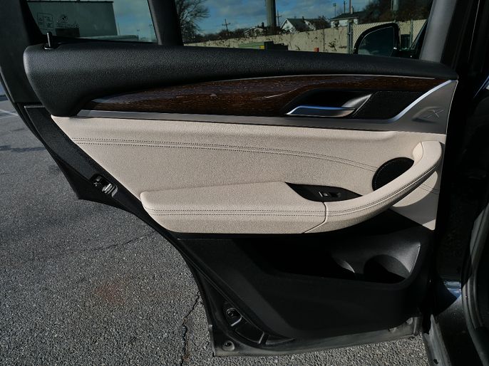 Vehicle view 17