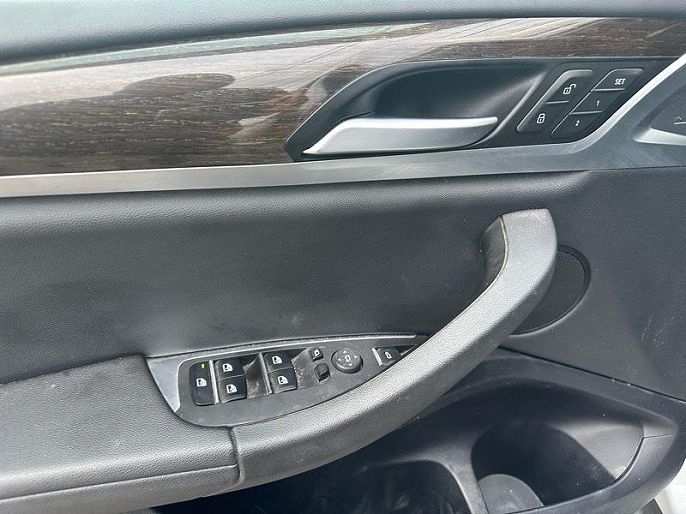 Vehicle view 23