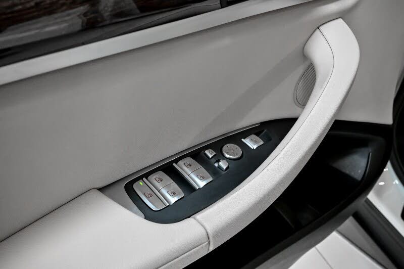 Vehicle view 16