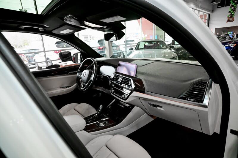 Vehicle view 25