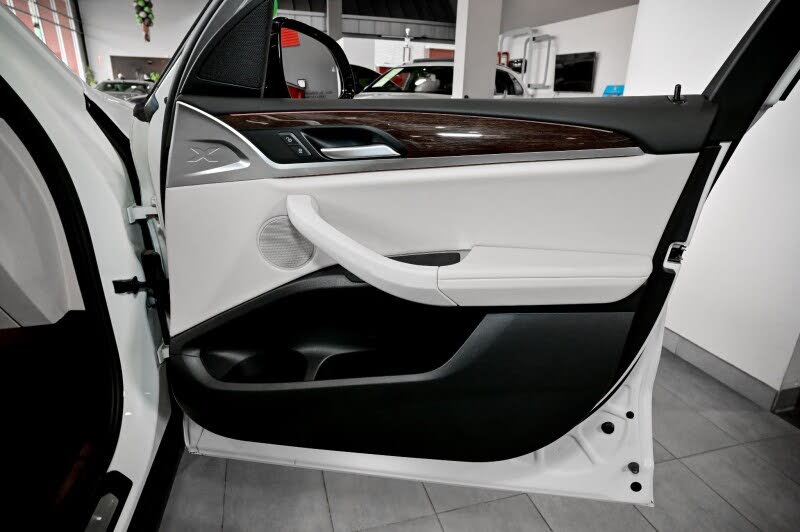Vehicle view 27