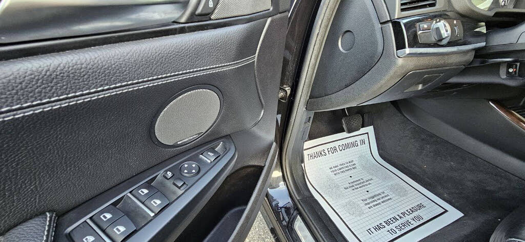Vehicle view 27