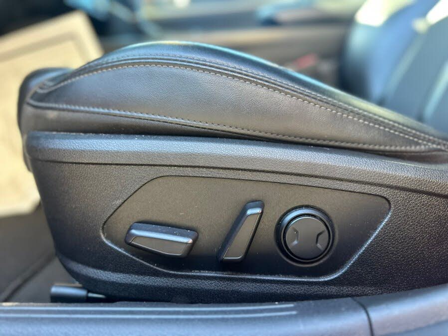 Vehicle view 8