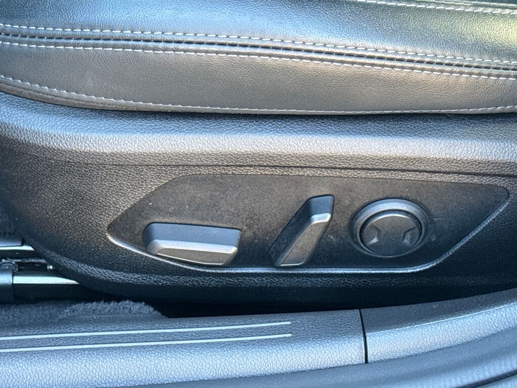 Vehicle view 18