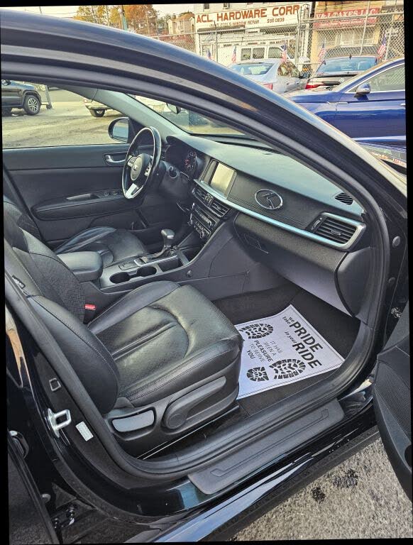 Vehicle view 8