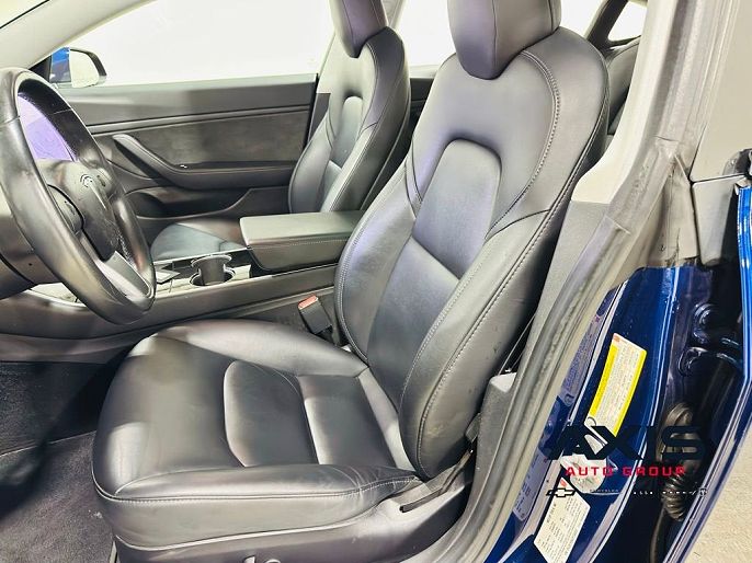 Vehicle view 21