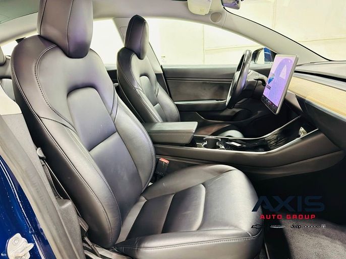 Vehicle view 28