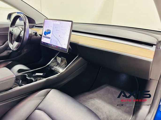 Vehicle view 29