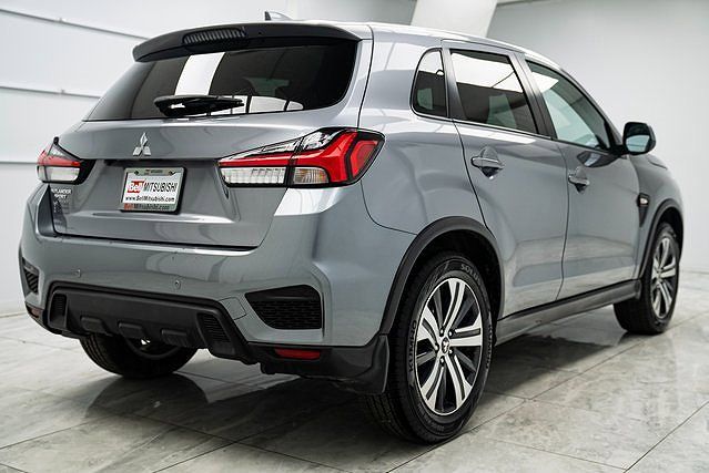 Vehicle view 9