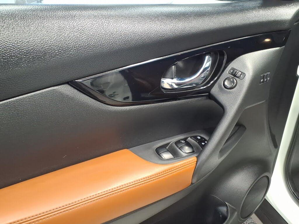 Vehicle view 8