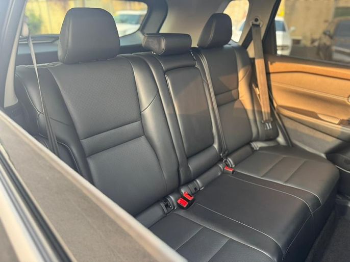 Vehicle view 37