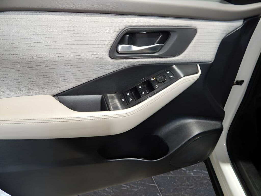 Vehicle view 13