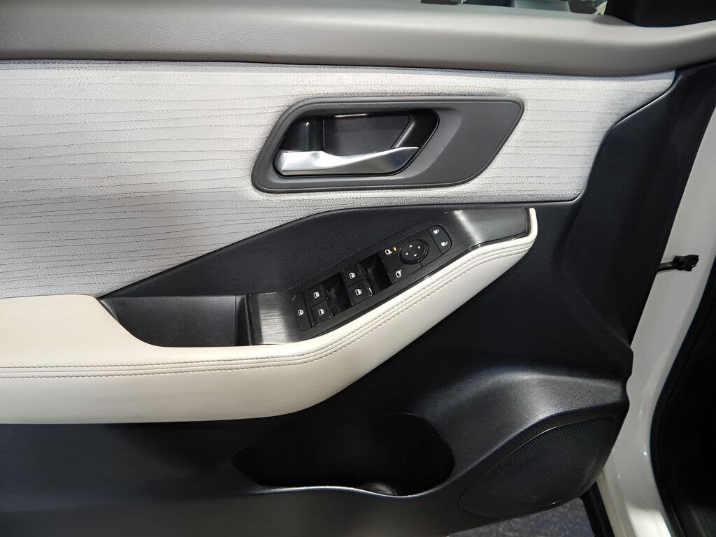 Vehicle view 14
