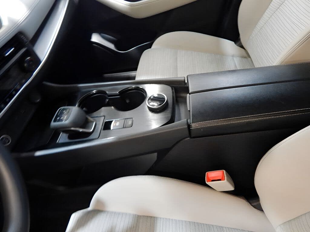 Vehicle view 19
