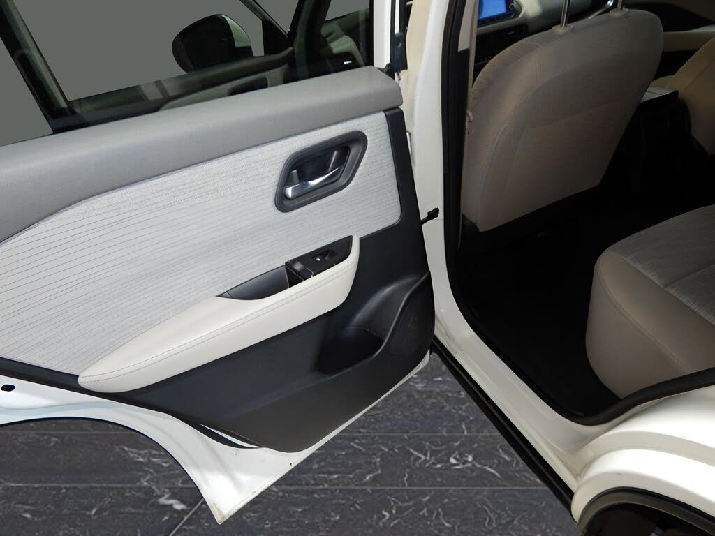 Vehicle view 33