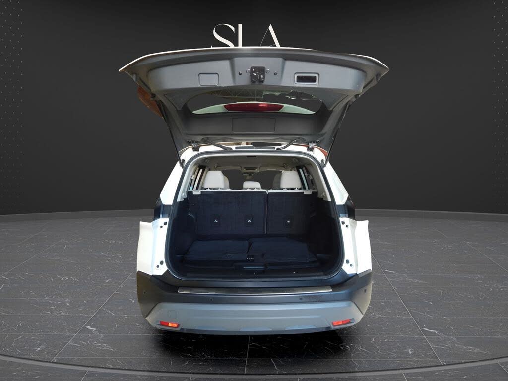 Vehicle view 8
