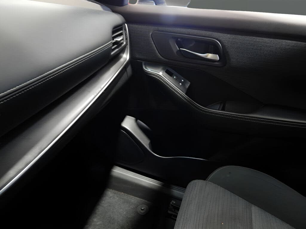 Vehicle view 28