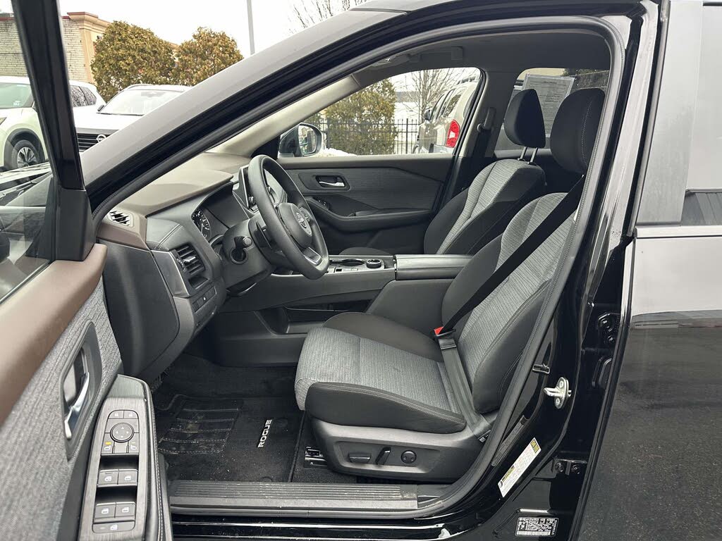 Vehicle view 16