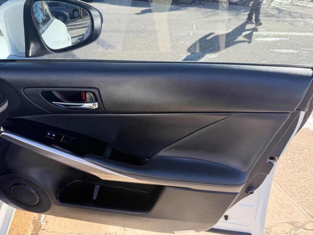 Vehicle view 14
