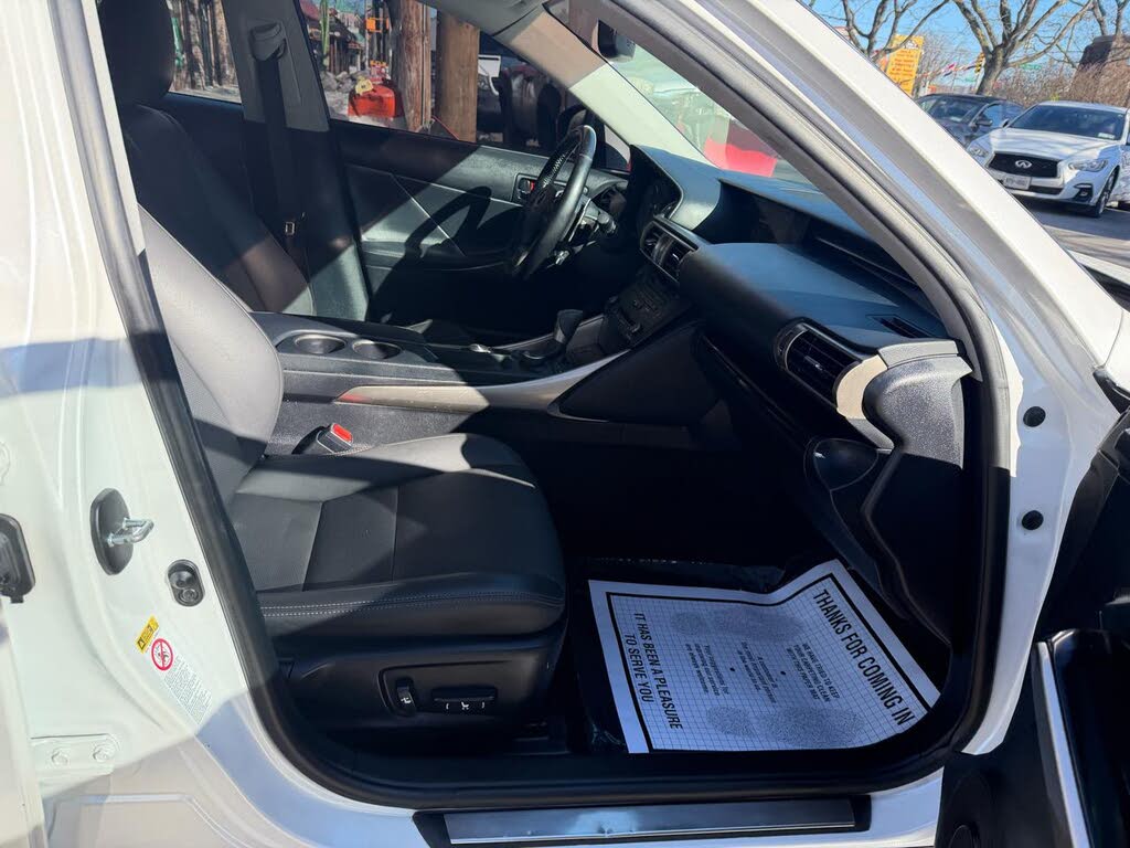Vehicle view 16