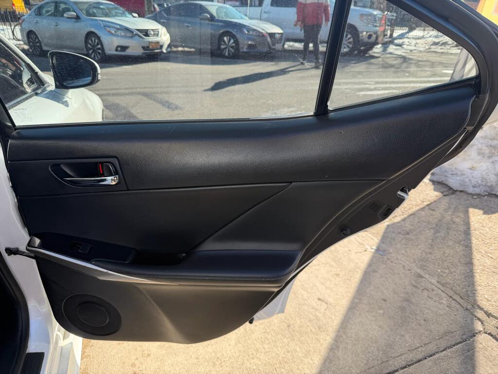Vehicle view 19