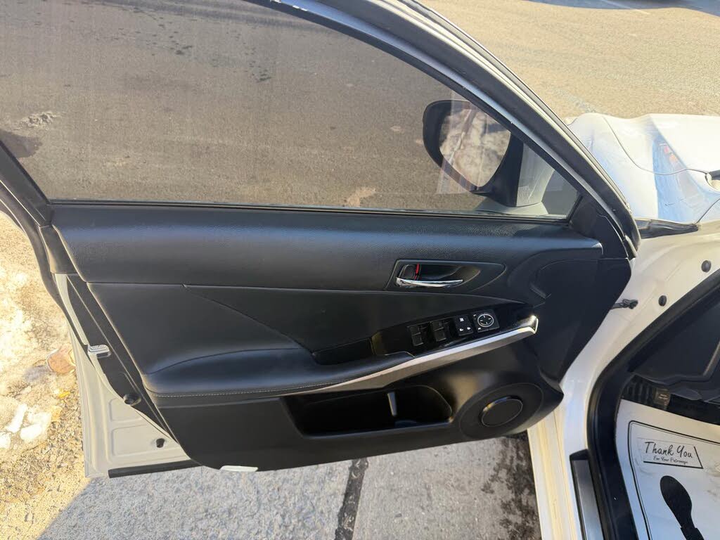 Vehicle view 27