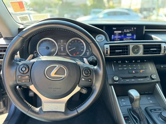 Vehicle view 7