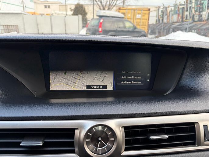 Vehicle view 25
