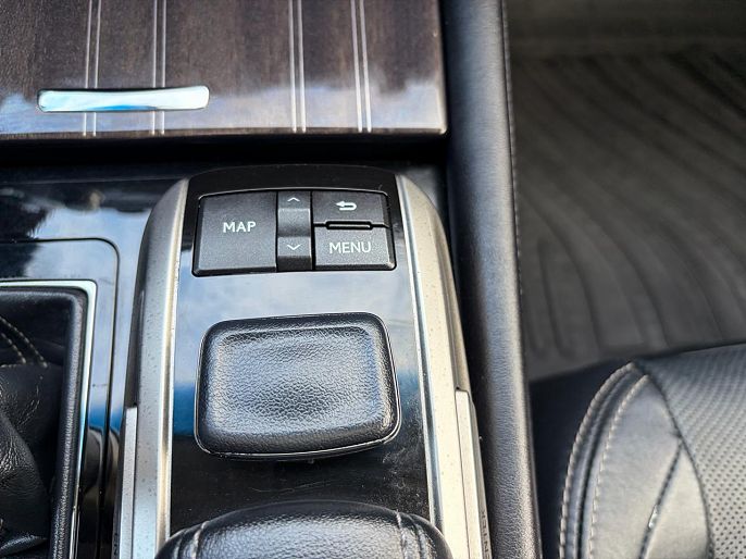 Vehicle view 33