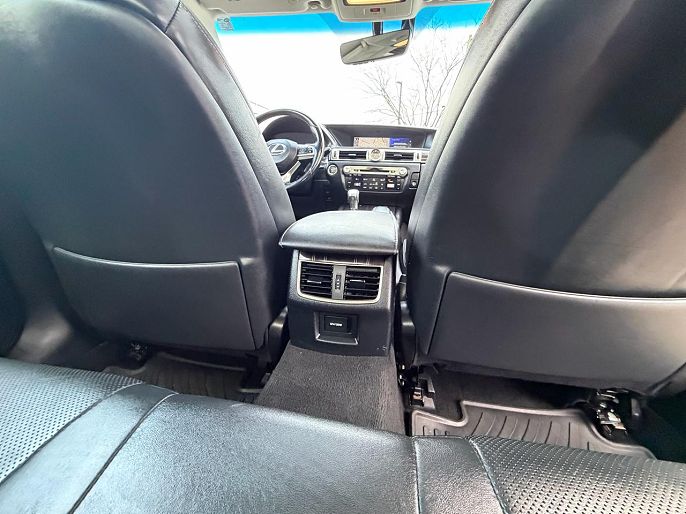 Vehicle view 83