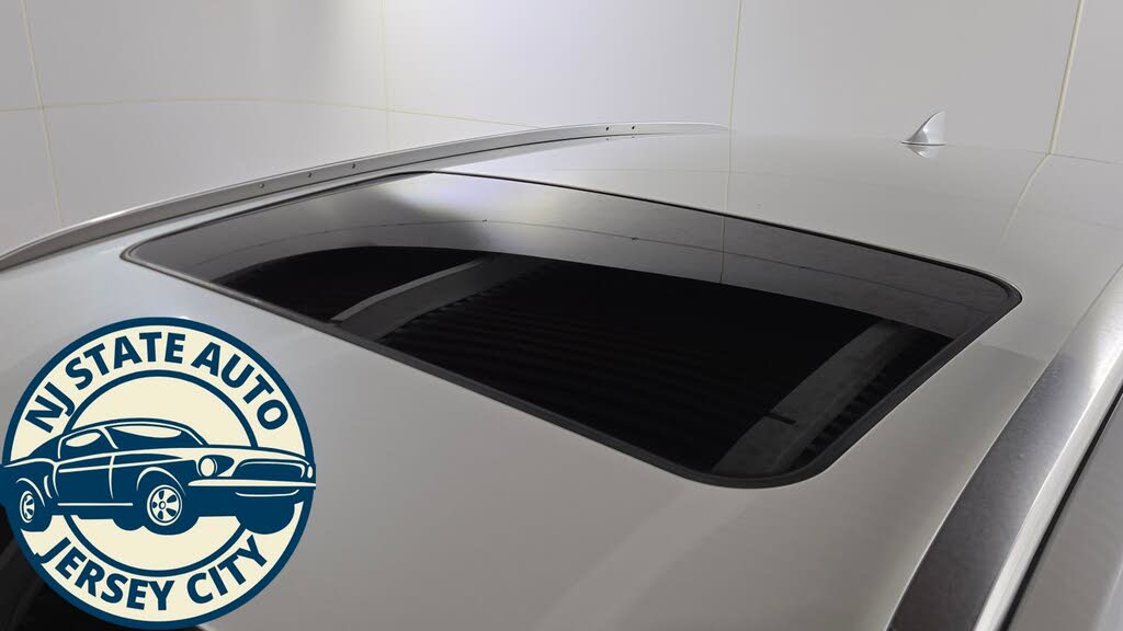 Vehicle view 9