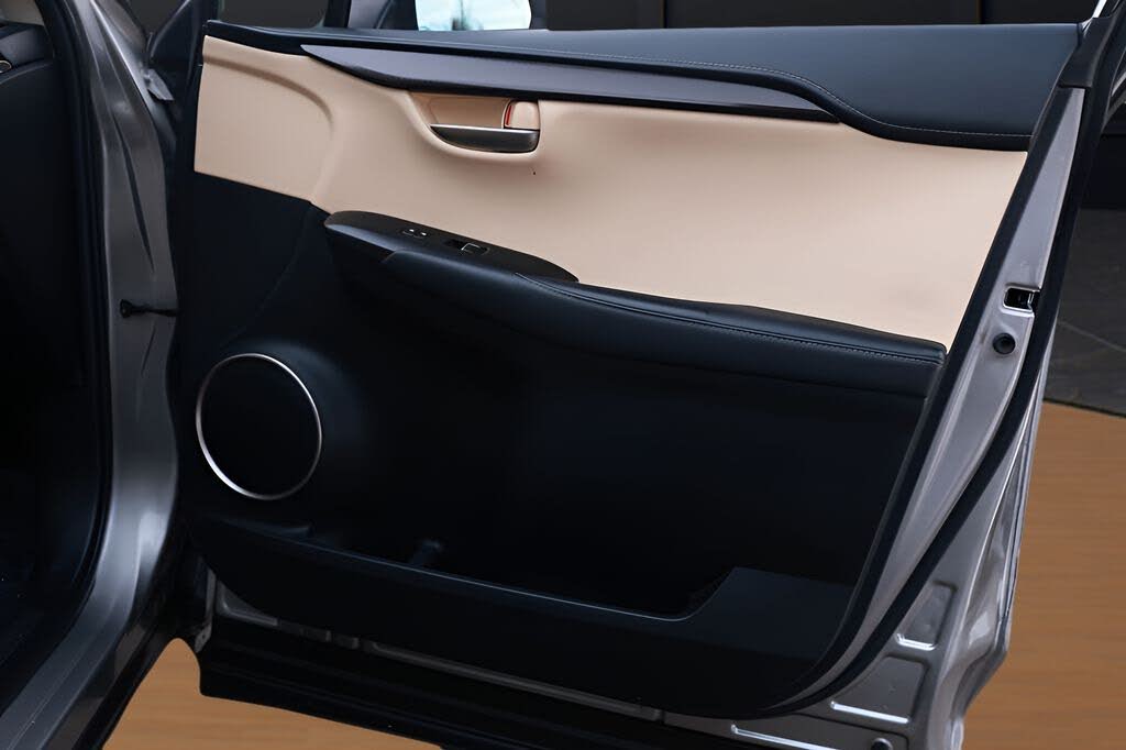 Vehicle view 19