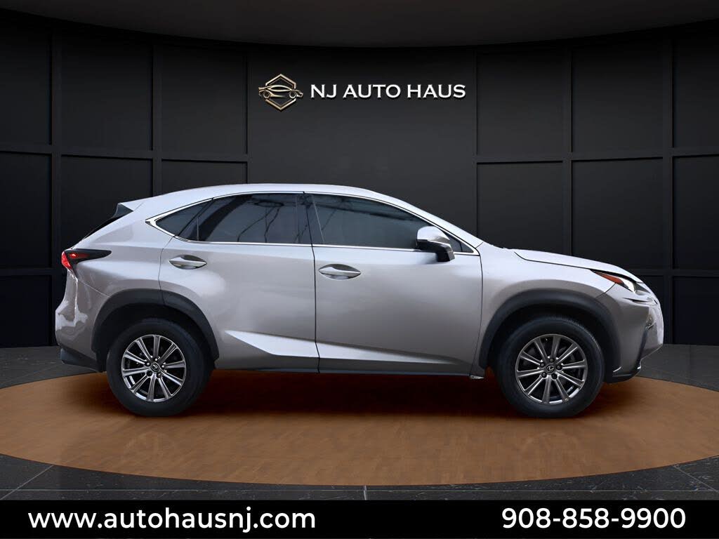 Vehicle view 8