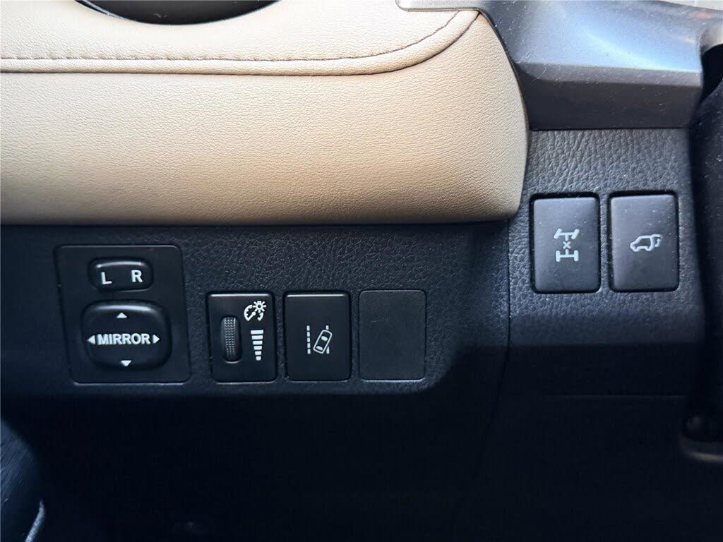 Vehicle view 6