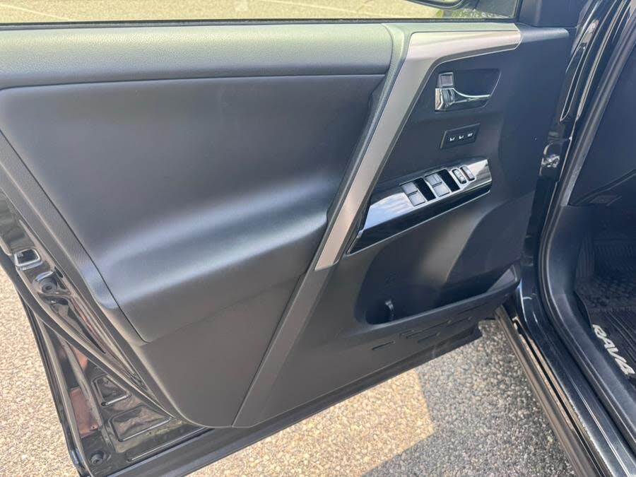 Vehicle view 12