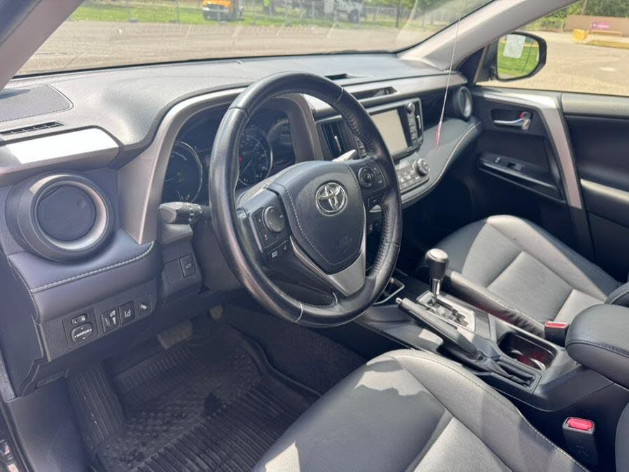 Vehicle view 13