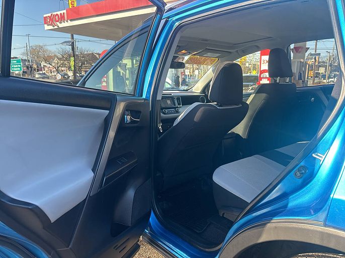 Vehicle view 13