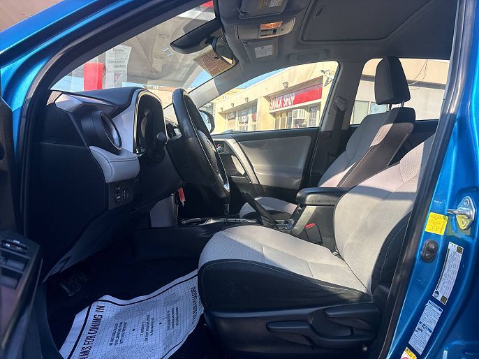 Vehicle view 16