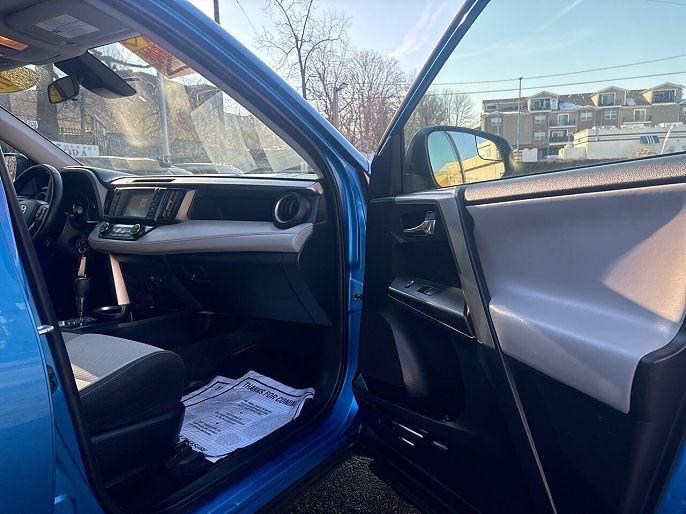Vehicle view 7