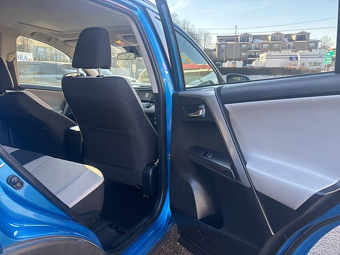 Vehicle view 9