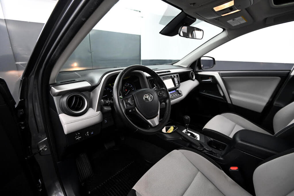 Vehicle view 33