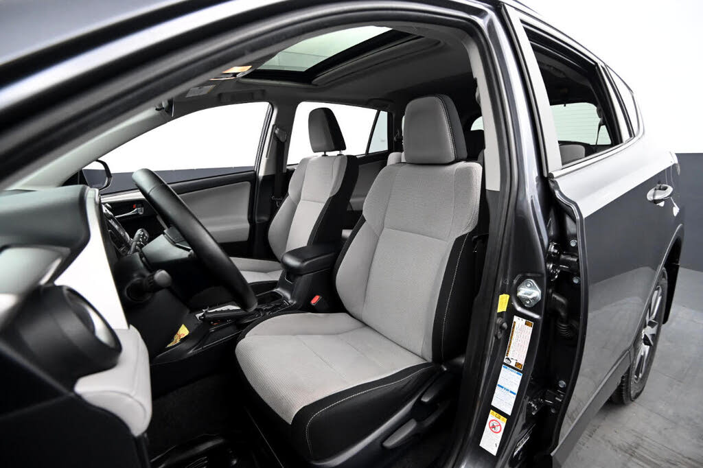 Vehicle view 34