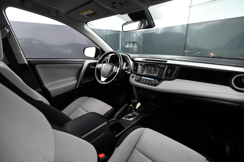 Vehicle view 37